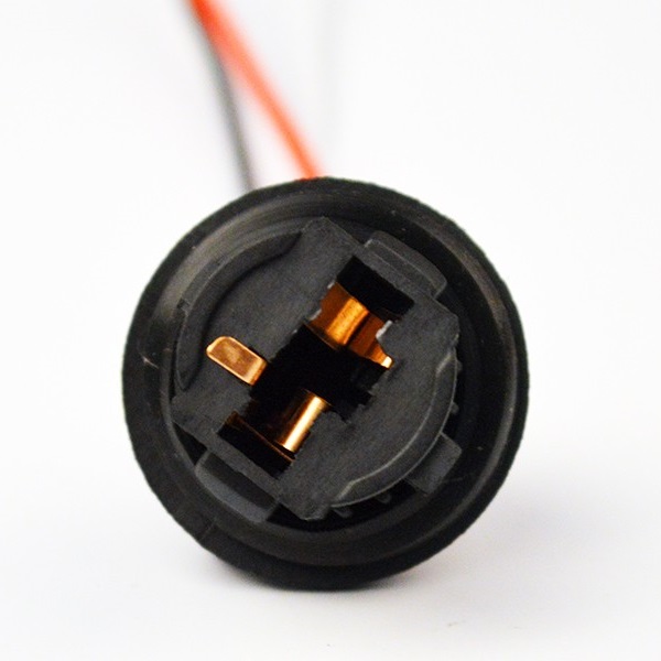Reemplazar conectores dañados quemados rotos por calor Alargar conector crear salida de luz adicional
